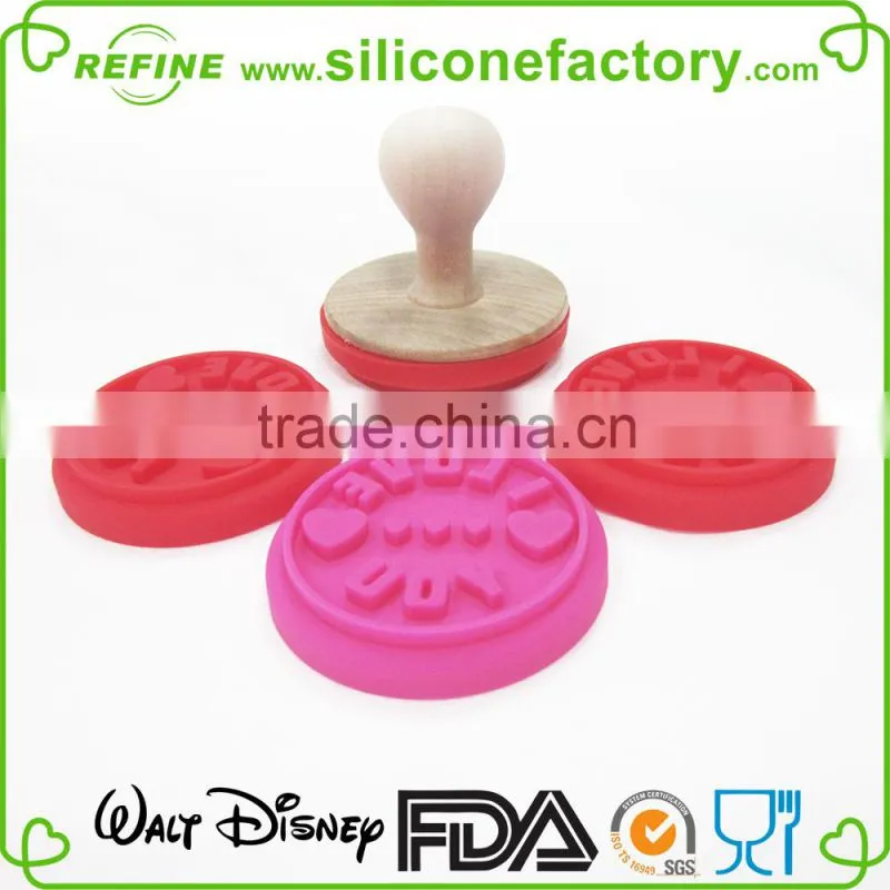 Disney audit factory Valentine gift Dia 6cm Silicone cookie stamp stamper set