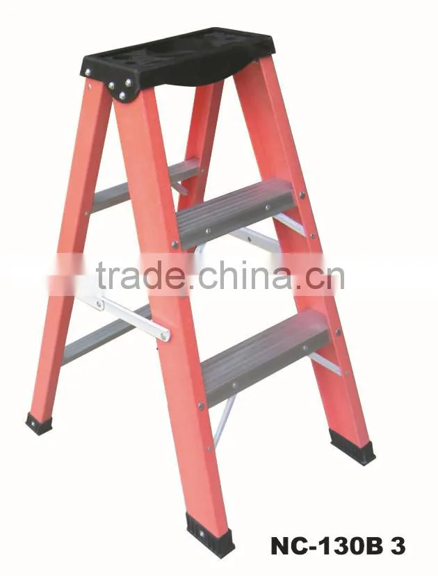 Non conductive fiberglass step ladder NC-130B6