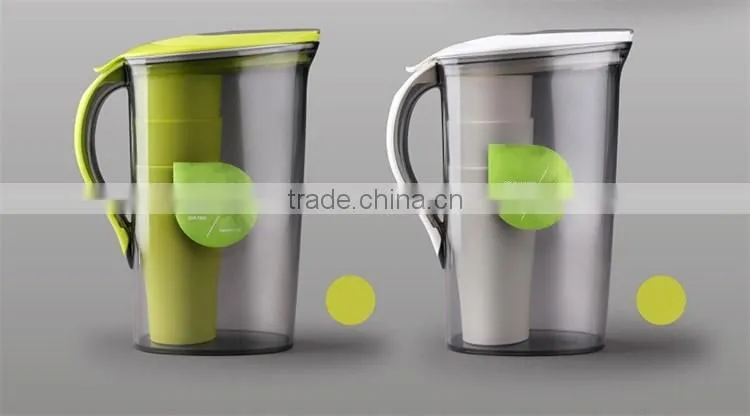 Fashionable plastic water jug with 4 cups