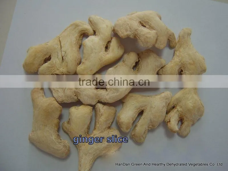 Dehydrated ginger flakes