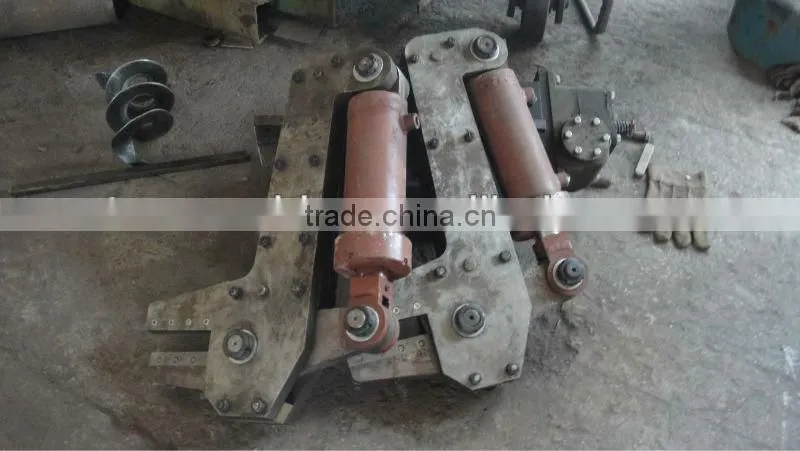 Screw blade cold rolling mill