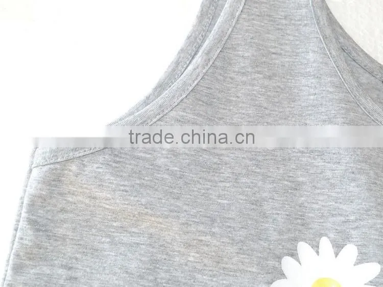2015 Basic style of women tank tops with three little flowers print in the middle / soft and breathable to your body
