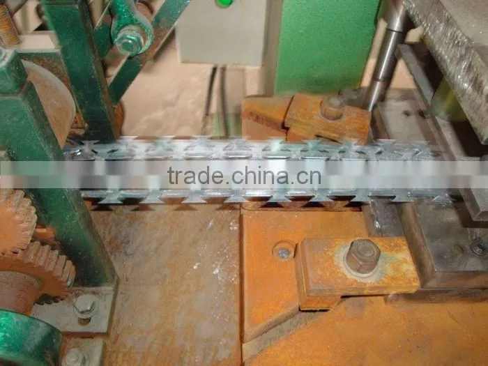 5 strip Razor Barbed Wire Machine
