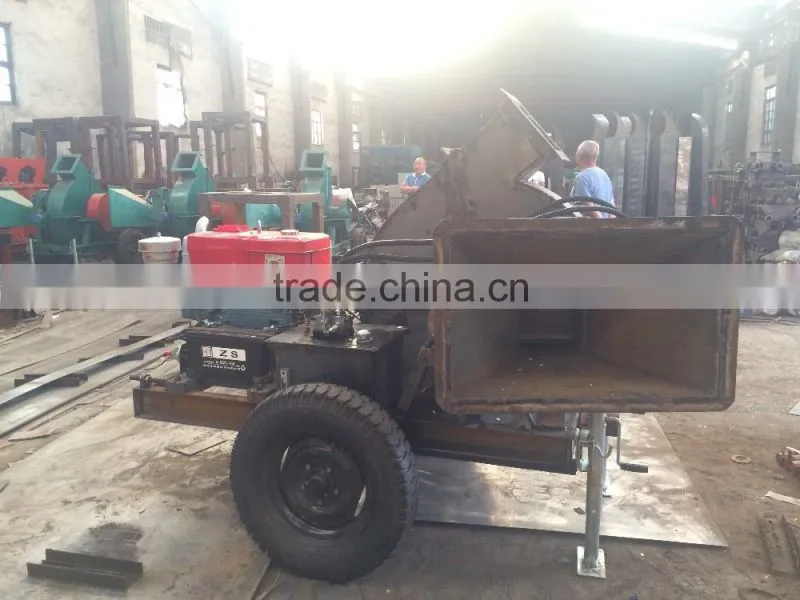 Mobile diesel engine wood chips grinding machine for sale