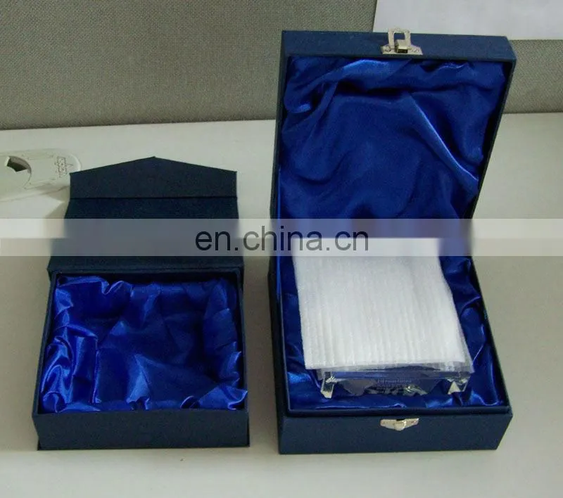 wholesale gold and silver plated zinc alloy metal twisted trophy