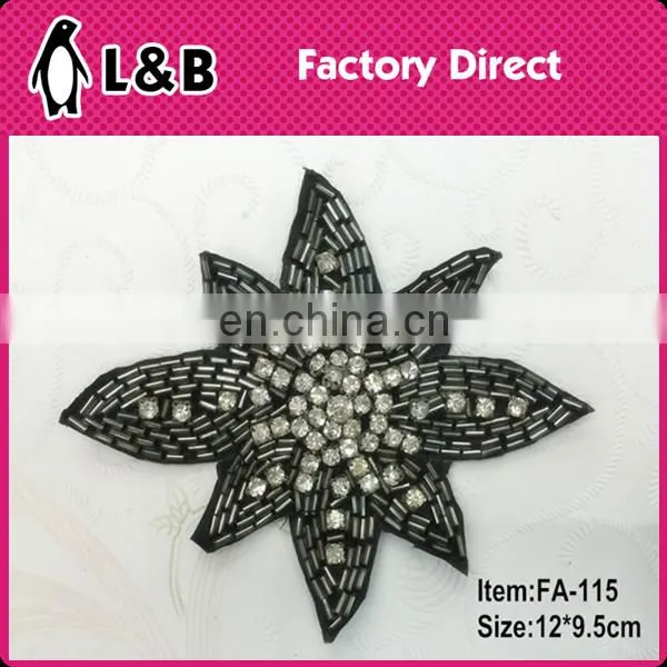 colored fashionable cute patches embroidered patches