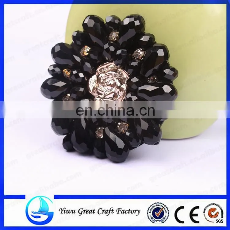 The spring and autumn period and the popular DIY craft beaded shoes can be customized to sample