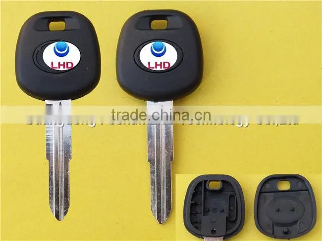Aftermarket Toyota transponder chip key shell with TOY41 blade