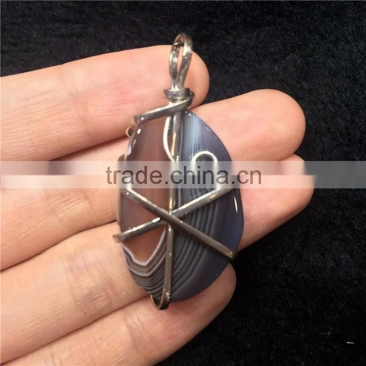 Natural Agate Stone Necklace Wiring Crystal Pendant