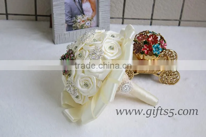 The best Brooch Bouque satin rose wedding flower crystal bouquet jewelry