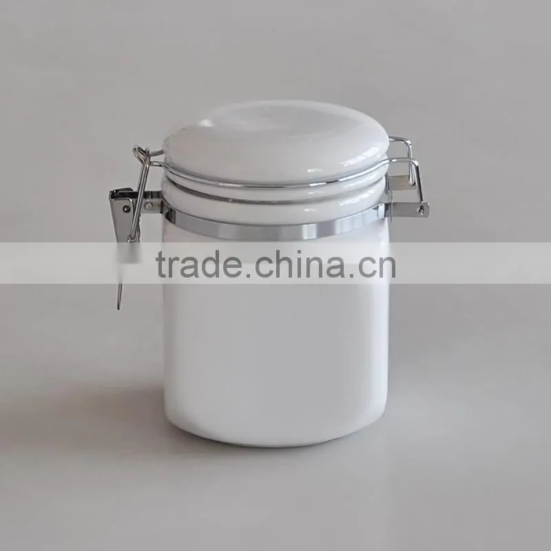 Cannister with Rack