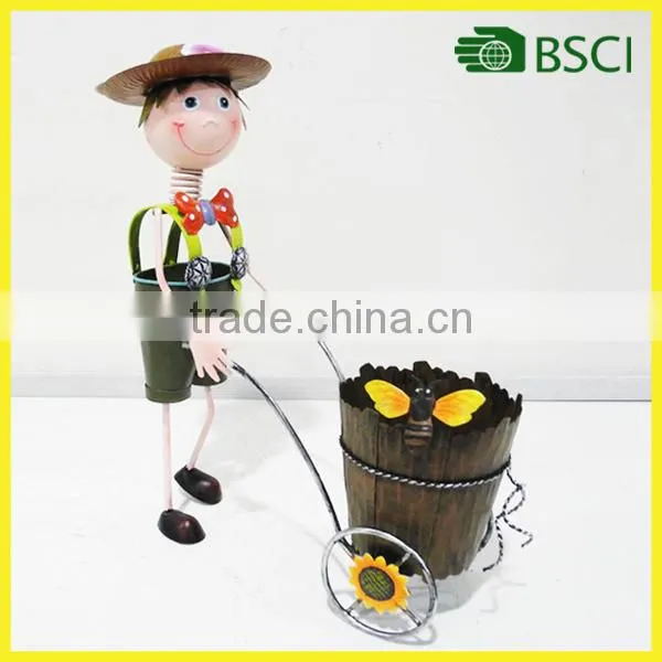 2016 Special design boy flower planter for garden cart