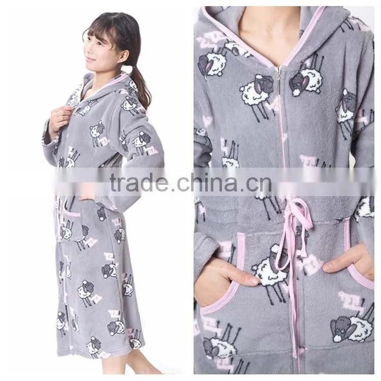 Hot Selling Made In China Personalized Fleece Bathrobe