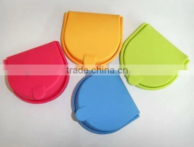 Mini Custom Silicone Coin Case in Hot 2016 Coin Display Cases