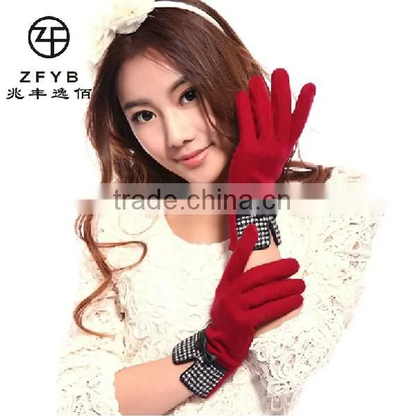 Classic ladies colors smartphone wool knitted gloves
