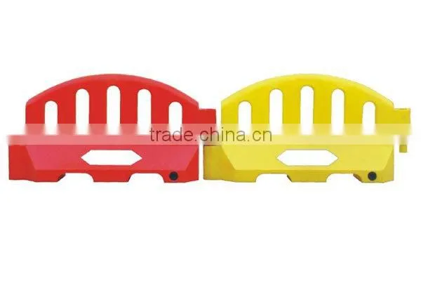 38kg Water filled red plastic barrier supplier