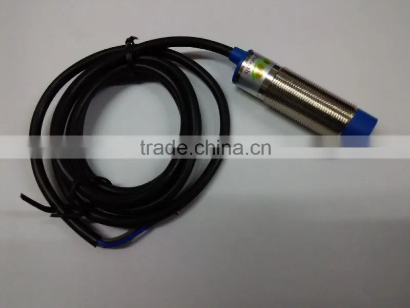 High reliable electrical control capacitive proximity switch