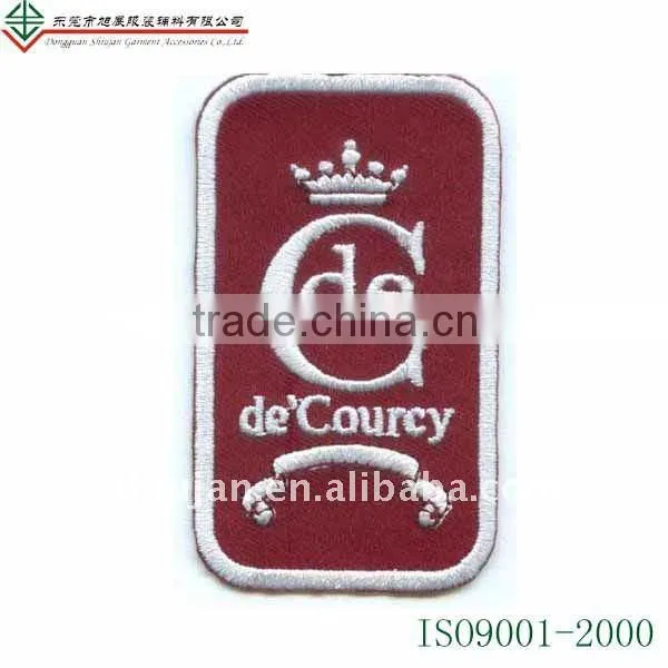 Golden embroidery crown patches