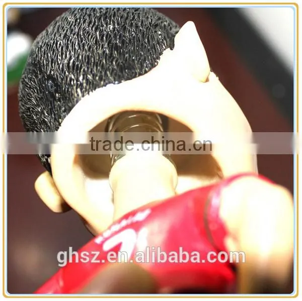 Custom resin football player toys bobbleheads wholesale