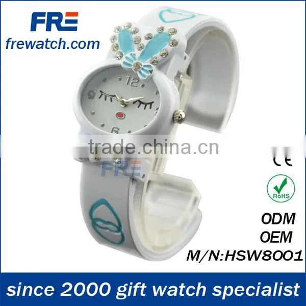 2013 silicone bracelet watch fashion kids bracelet watch