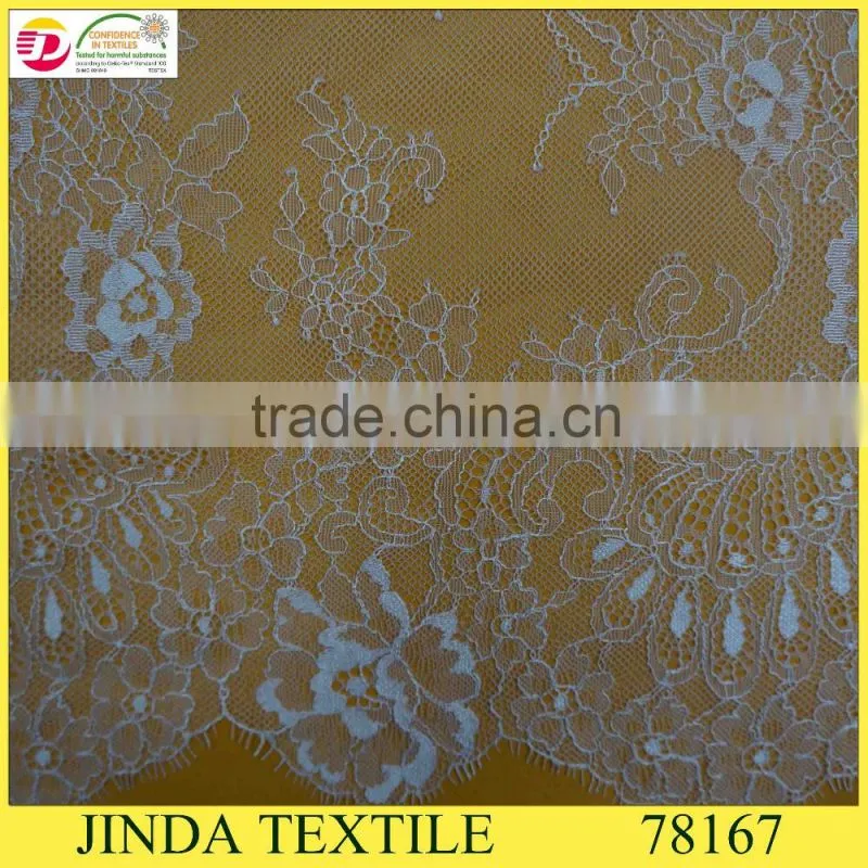 2015 Graceful White Chantilly Net Lace Fabric for Beatiful Dress
