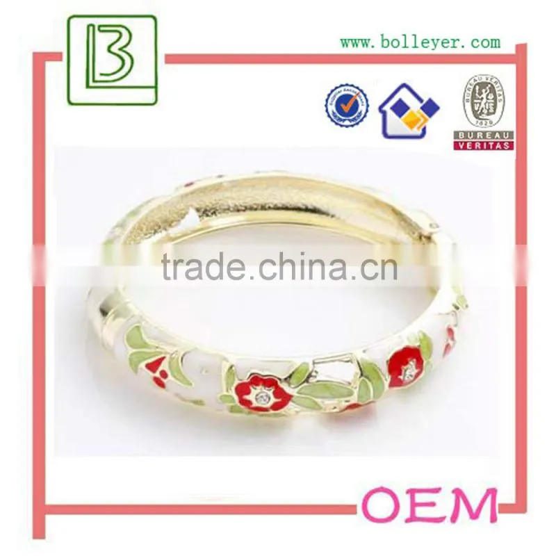 Female Charming Crystal Bangle Bracelet