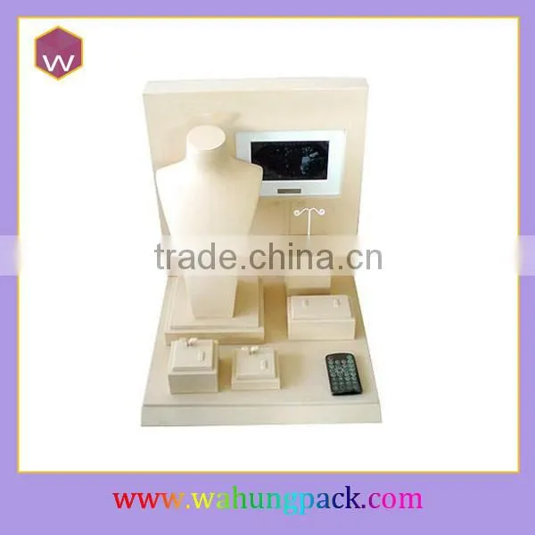 Popular jewelry sets display stand with customized video design