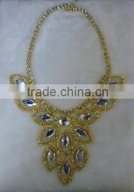 2014 New Design rhinestone applique Handmade neon color Strass crystal necklace chain for wedding dress