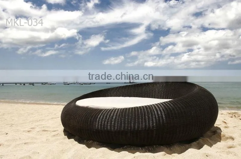 Outdoor PVC rattan wicker black round sunbed - Patio rattan sun lounger furniture