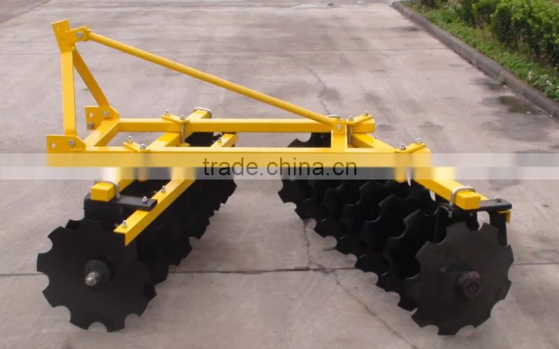 Agricultural driving powered light harrow