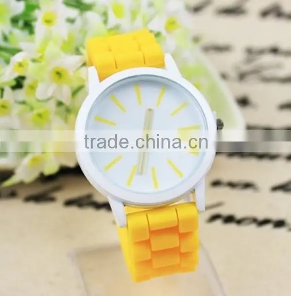 2013 lovely item popular design silicone watches men
