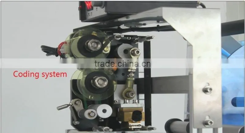 Semi-automatic flat bottle label machinery plane labeling machine with date code printer jar box bottle industry home labeler