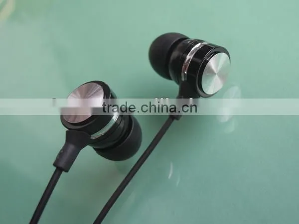 Metal Ear phones with deep bass ea rphone for iphone