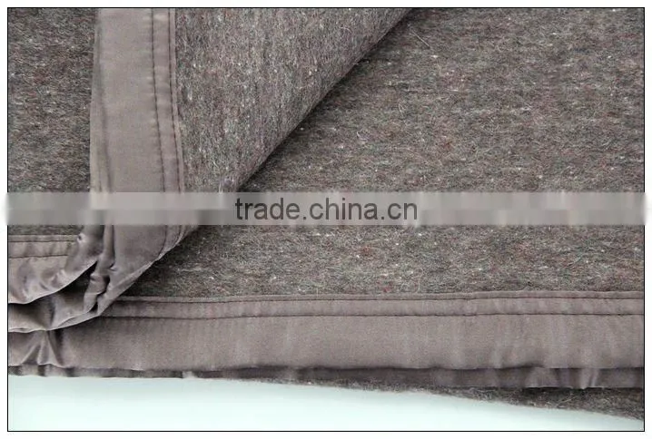 100% WOOL blanket.