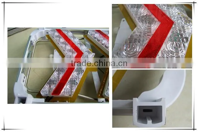 Solar LED Construction Road Traffic Warning Sign