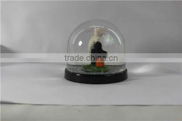 Plastic halloween ghost pumpkin snow globe