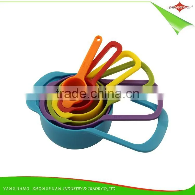 ZY-L1046 food grade 1000ml plastic measuring cup with handle