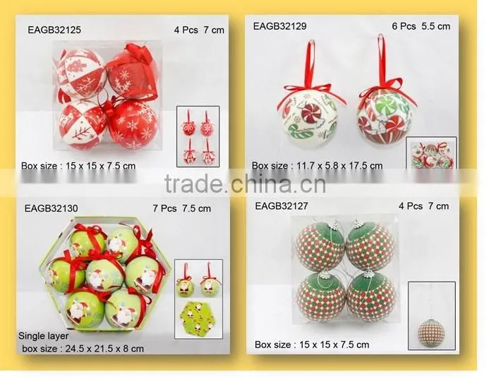 Red and green small plush christmas gift box
