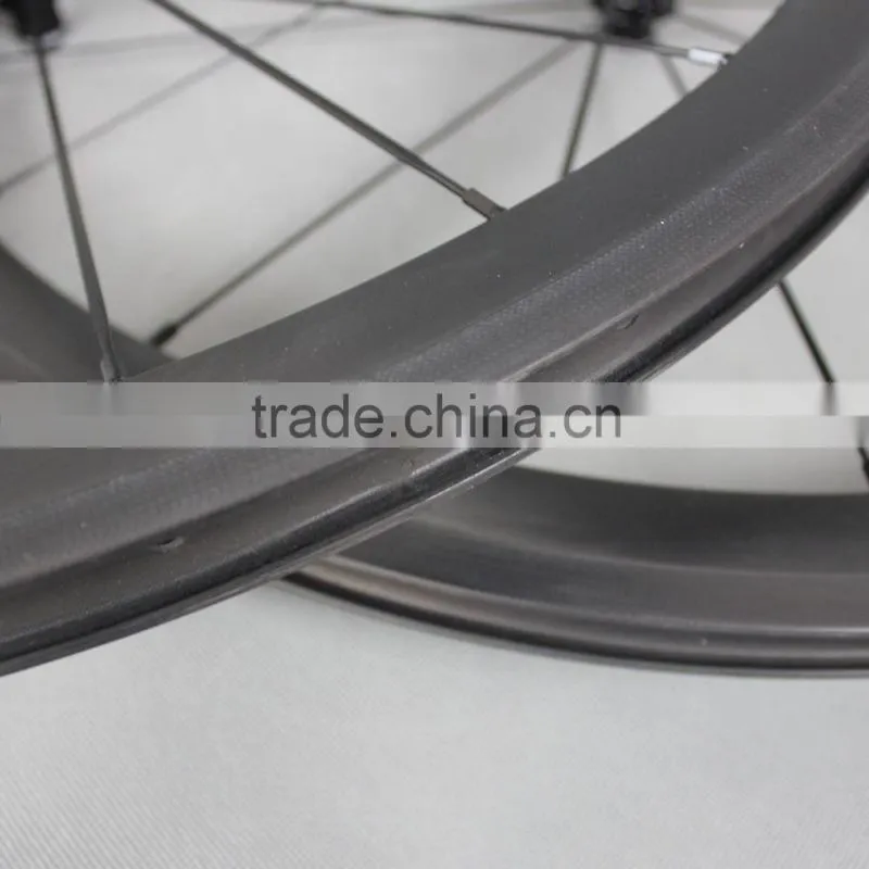 2015 700C carbon fiber clincher wide 23mm road bike wheelset with Basalt brake surface