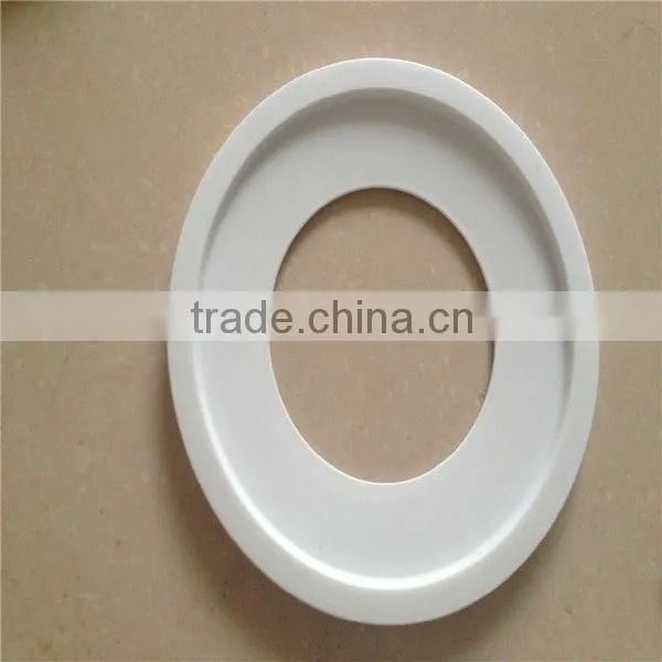 Plastic pet food court/tray