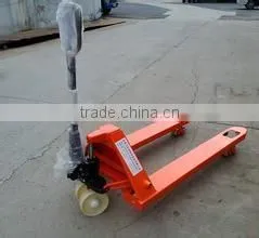 Weighting sensor hand operated pallet truck
