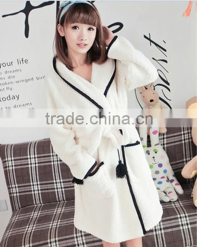 OEM New design coral flannel bathrobe for women