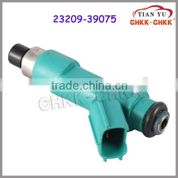 High qualtiy fuel injector in stock for Toyota Hilux year 2004-2013 OEM 23209-39075