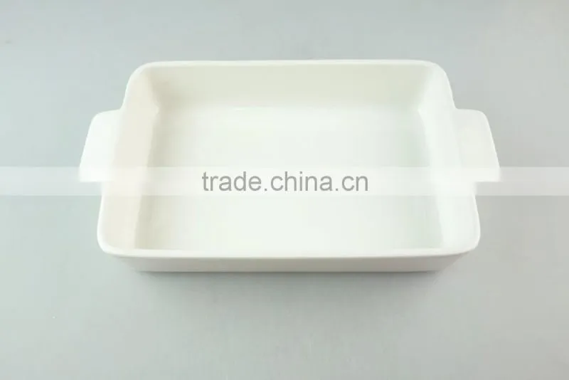stock white ceramic bakeware with two ears, ceramic bake plate with good quality