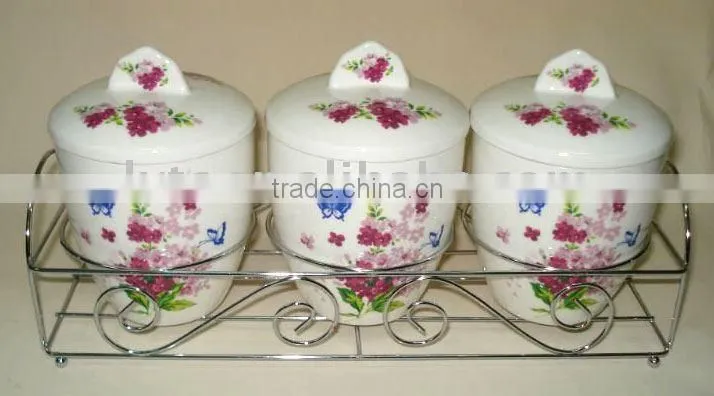 round ceramic salt & pepper shaker with metal stand