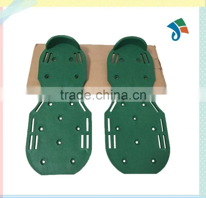 Lawn Aerator Sandals / Aerating Spikes Heavy Duty Spiked Shoes 3 Straps with Zinc Alloy Metal Buckles and Nails for Lawn Care