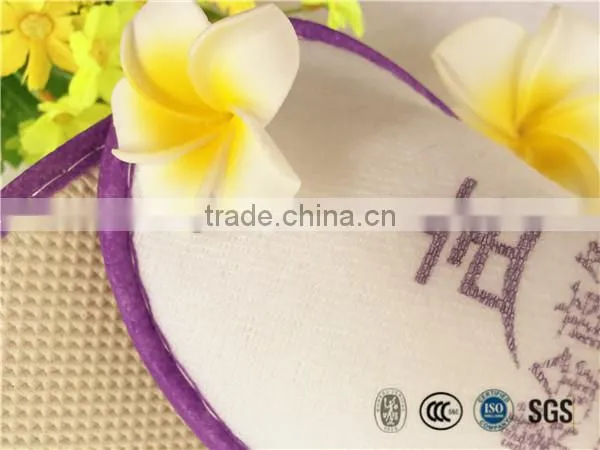 Cheap hotel guestroom plush slipper with violet non-woven piping