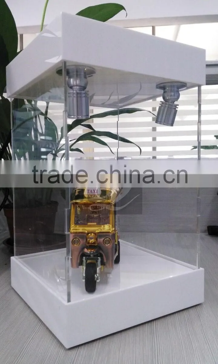 Fashionable counter top knock down packing acrylic spotlight box acrylic illuminated light box with base