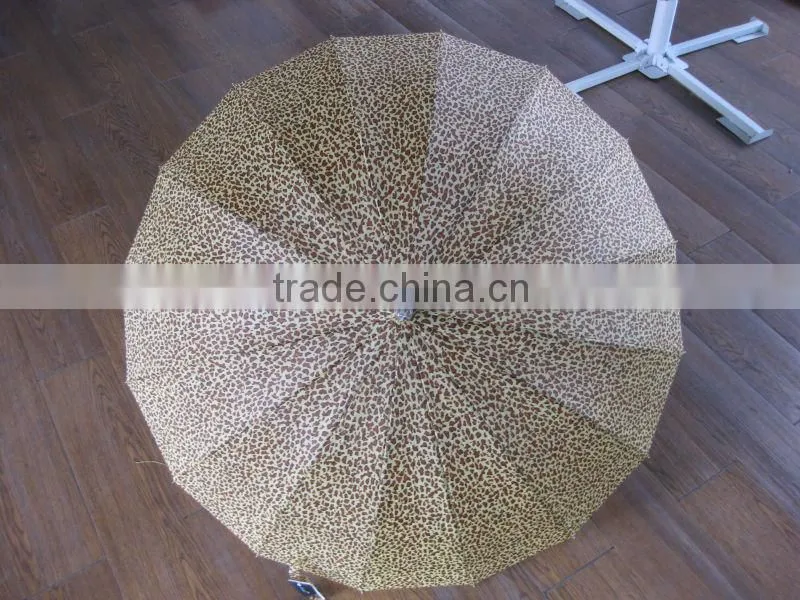 16 Panels China Wholesale Cheap Promotional Golf Umbrella