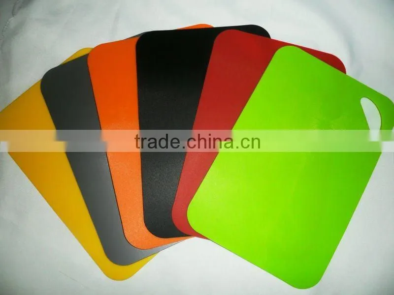 plastic hotest style and cheap pp chopping board set